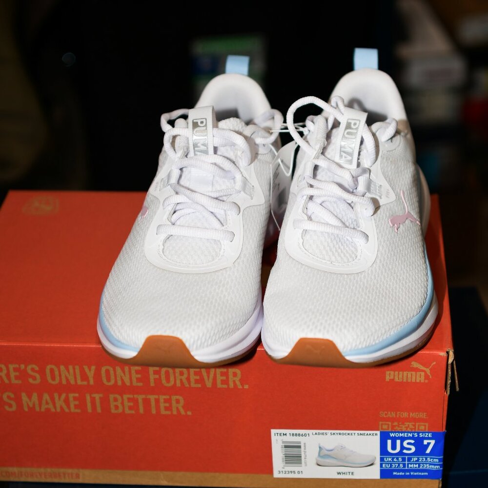 PUMA Women's Sneaker